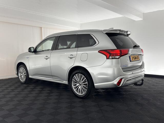Mitsubishi OUTLANDER 2.4 PHEV Intense (INCL.BTW) *FULL-LED | 1/2LEATHER-MICROFIBRE | COMFORT-SEATS | APP.CONNECT | CAMERA | KEYLESS | DAB+ | ECC | PDC | CRUISE | TOWBAR | 18''ALU*