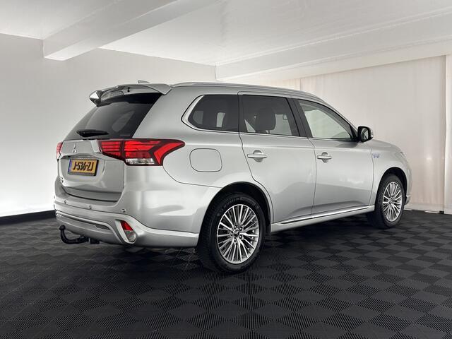 Mitsubishi OUTLANDER 2.4 PHEV Intense (INCL.BTW) *FULL-LED | 1/2LEATHER-MICROFIBRE | COMFORT-SEATS | APP.CONNECT | CAMERA | KEYLESS | DAB+ | ECC | PDC | CRUISE | TOWBAR | 18''ALU*