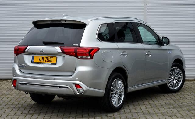 Mitsubishi OUTLANDER PHEV 2.4 INSTYLE 4WD | PLUG IN HYBRID | V2G | FULL OPTIONS | SCHUIFDAK | ADAPTIEF CRUISE | FABRIEKGARANTIE TOT 10-08-2028* | ALL IN RIJKLAARPRIJS