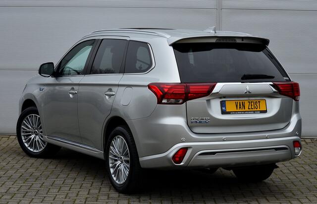Mitsubishi OUTLANDER PHEV 2.4 INSTYLE 4WD | PLUG IN HYBRID | V2G | FULL OPTIONS | SCHUIFDAK | ADAPTIEF CRUISE | FABRIEKGARANTIE TOT 10-08-2028* | ALL IN RIJKLAARPRIJS