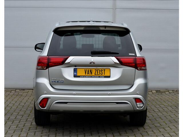 Mitsubishi OUTLANDER PHEV 2.4 INSTYLE 4WD | PLUG IN HYBRID | V2G | FULL OPTIONS | SCHUIFDAK | ADAPTIEF CRUISE | FABRIEKGARANTIE TOT 10-08-2028* | ALL IN RIJKLAARPRIJS