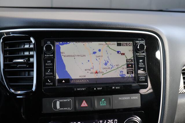 Mitsubishi OUTLANDER 2.0 Business Edition AUTOMAAT | CAMERA | TREKHAAK | NAVI | CRUISE |
