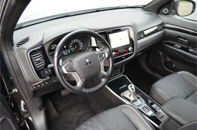 Mitsubishi OUTLANDER PHEV 2.4 INSTYLE 4WD | PLUG IN HYBRID | V2G | SCHUIFDAK | ADAPTIEF CRUISE | TREKHAAK 1500KG | FABRIEKGARANTIE TOT 03-08-2029* | ALL IN RIJKLAARPRIJS