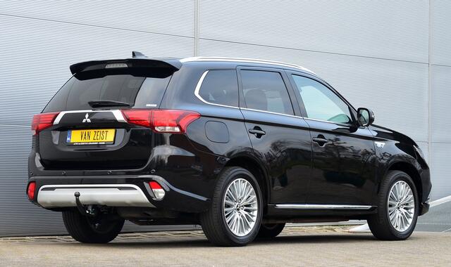 Mitsubishi OUTLANDER PHEV 2.4 INSTYLE 4WD | PLUG IN HYBRID | V2G | SCHUIFDAK | ADAPTIEF CRUISE | TREKHAAK 1500KG | FABRIEKGARANTIE TOT 03-08-2029* | ALL IN RIJKLAARPRIJS
