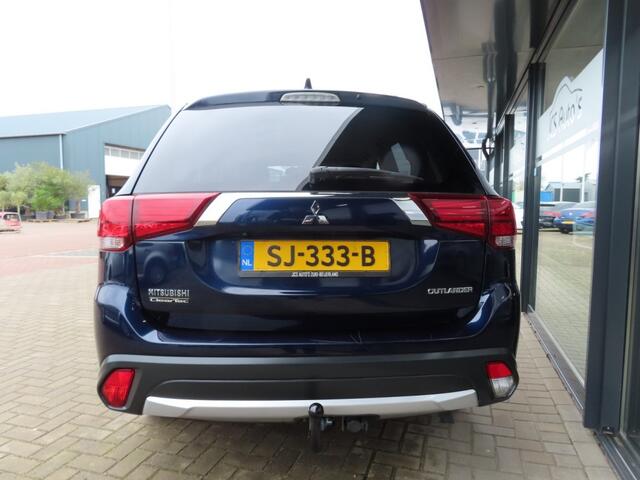 Mitsubishi OUTLANDER 2.0 business Edition Ecc Apple/C Trekhaak 2018