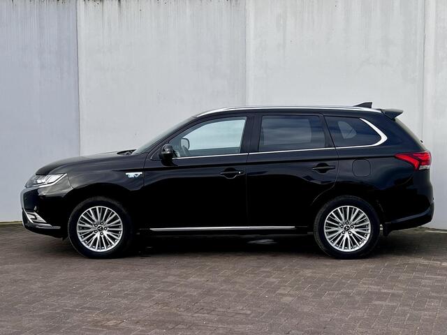 Mitsubishi OUTLANDER 2.4 PHEV Instyle Automaat / Trekgewicht 1.500 kg / Adaptief CC / Navigatie via Apple Carplay Android / Stuur- en stoelverwarming / Camera 360° / Winterbandenset meerprijs ¤ 599 /