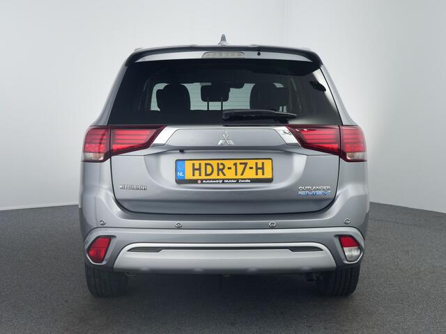 Mitsubishi OUTLANDER 2.4 PHEV Intense | Carplay | Camera |