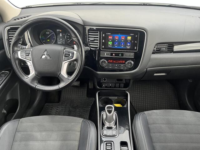 Mitsubishi OUTLANDER 2.4 PHEV Automaat Intense / Plug-in / Keyless / Apple carplay & Android auto / Climate control / Cruise control