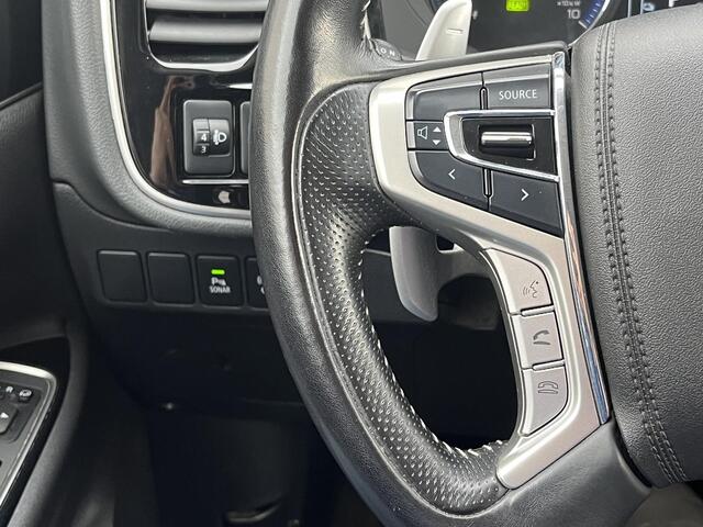 Mitsubishi OUTLANDER 2.4 PHEV Automaat Intense / Plug-in / Keyless / Apple carplay & Android auto / Climate control / Cruise control
