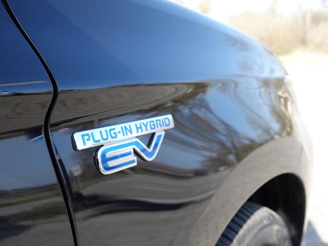 Mitsubishi OUTLANDER 2.4 PHEV Intense H-LEER | NAVI | ECC | PDC + CAM | ACC