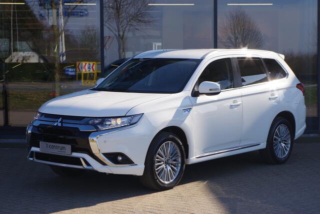 Mitsubishi OUTLANDER 2.4 PHEV Pure+, Leder-Alcantara, Adap. Cruise Control, Climate Control
