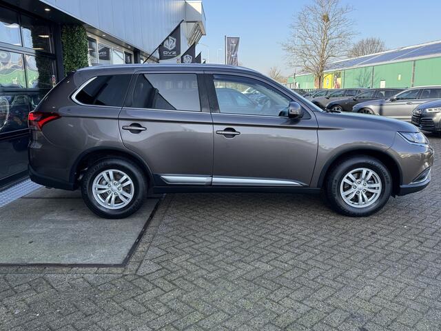 Mitsubishi OUTLANDER 2.0 Business Edition | Carplay | Camera | Cruise |