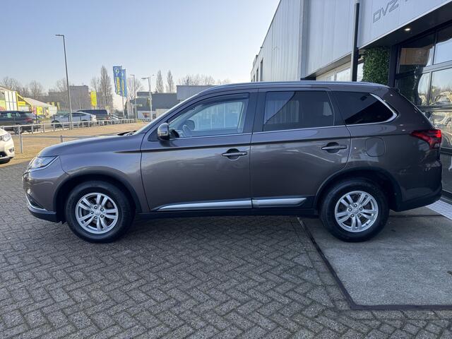 Mitsubishi OUTLANDER 2.0 Business Edition | Carplay | Camera | Cruise |
