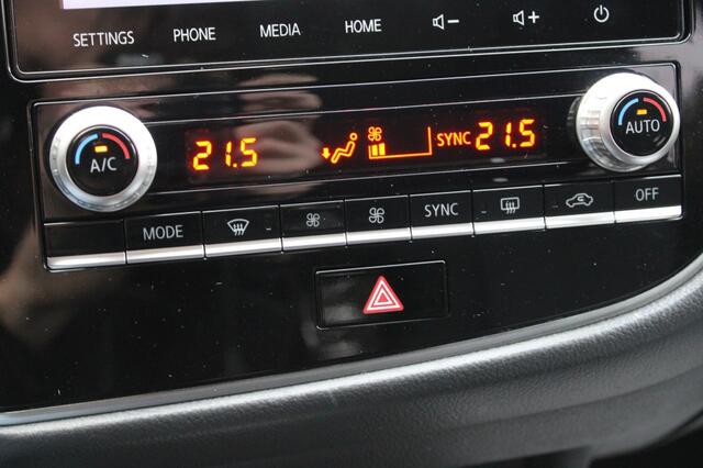 Mitsubishi OUTLANDER 2.4 PHEV 240pk Pure automaat ECC/navi/cruise/camera/trekhaak