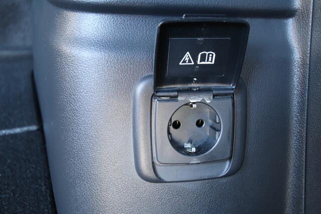 Mitsubishi OUTLANDER 2.4 PHEV Instyle Dealer O.H, Als nieuw