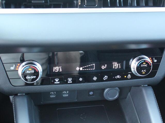 Mitsubishi OUTLANDER 2.4 PHEV First Edition / Nieuw Model 2025 / ¤1000,- Early Buyer Bonus / Elektrische Range 86 KM WLTP / 1600KG Trekgewicht / 8 Jaar Fabrieksgarantie