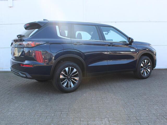 Mitsubishi OUTLANDER 2.4 PHEV Pure / Nieuw Model 2025 / ¤1000,- Early Buyer Bonus / Elektrische Range 86 KM WLTP / 1600KG Trekgewicht / 8 Jaar Fabrieksgarantie