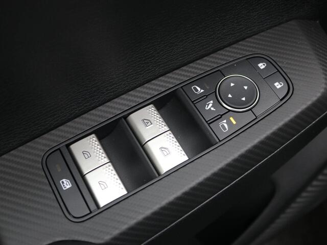 Mitsubishi OUTLANDER 2.4 PHEV Intense / Nieuw Model 2025 / ¤ 1.000,- Early Buyer Bonus / Rijklaar ¤ 54.150,- / Elektrische Range 86 KM WLTP / 1600KG Trekgewicht / 8 Jaar Fabrieksgarantie / Snel leverbaar /