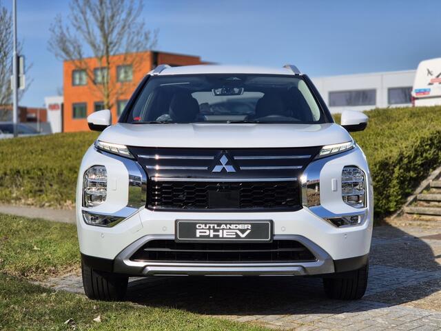 Mitsubishi OUTLANDER 2.4 PHEV First Edition. | Nieuw | Direct uit voorraad leverbaa