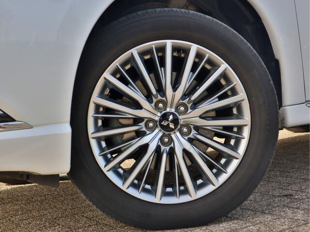 Mitsubishi OUTLANDER 2.4 PHEV Intense ECC Cr.Control SmartLink-Navi Camera+BT+Stoel-stuurverw. "18 LMV