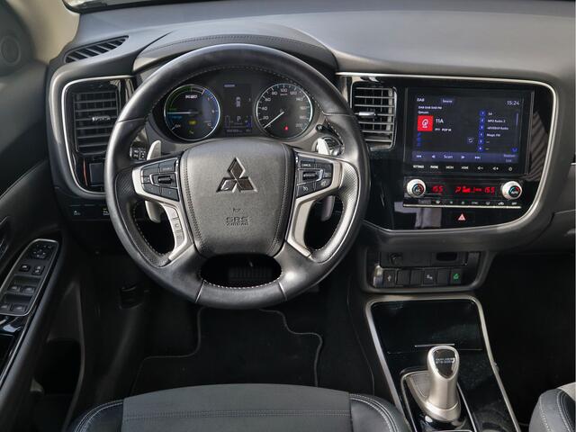 Mitsubishi OUTLANDER 2.4 PHEV Intense ECC Cr.Control SmartLink-Navi Camera+BT+Stoel-stuurverw. "18 LMV