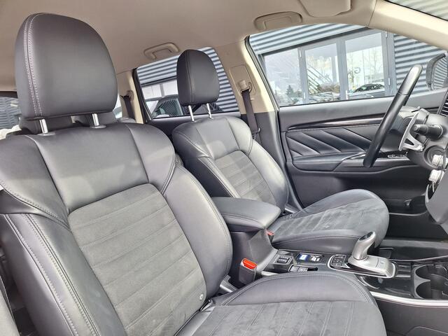 Mitsubishi OUTLANDER 2.4 Intense Plug in Hybrid 225pk PHEV | Carplay | Parkeersensoren | Stoelverwarming | L.M. 18" | Camera | Cruise Control | Climate Control | DAB |