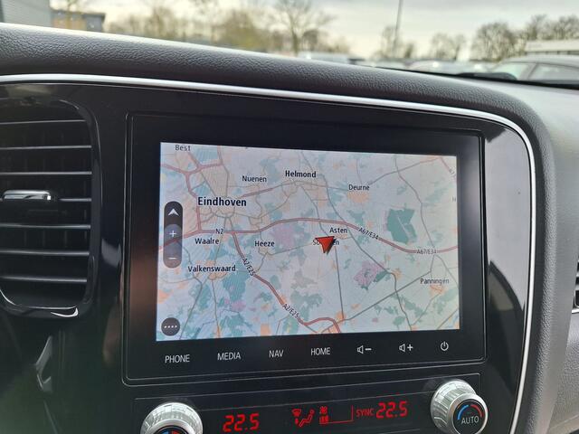 Mitsubishi OUTLANDER 2.4 Intense Plug in Hybrid 225pk PHEV | Carplay | Parkeersensoren | Stoelverwarming | L.M. 18" | Camera | Cruise Control | Climate Control | DAB |