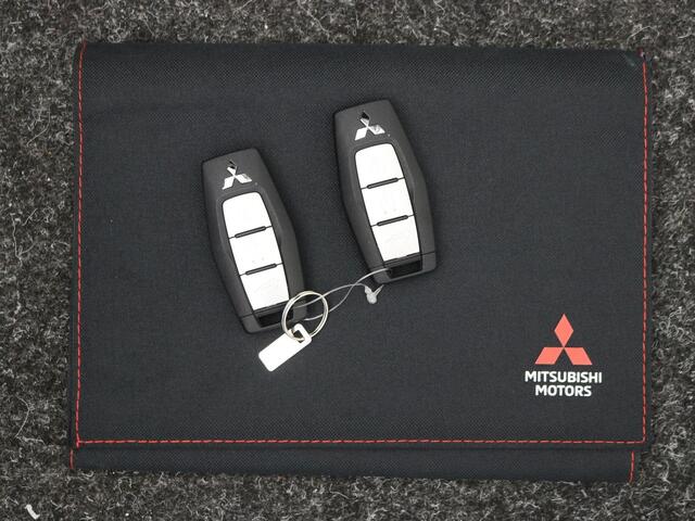 Mitsubishi OUTLANDER 2.4 PHEV First Edition / Nieuw Model 2025 / ¤ 1.000,- Early Buyer Bonus / Rijklaar ¤ 57.245,- / Elektrische Range 86 KM WLTP / 1600KG Trekgewicht / 8 Jaar Fabrieksgarantie / Snel leverbaar /