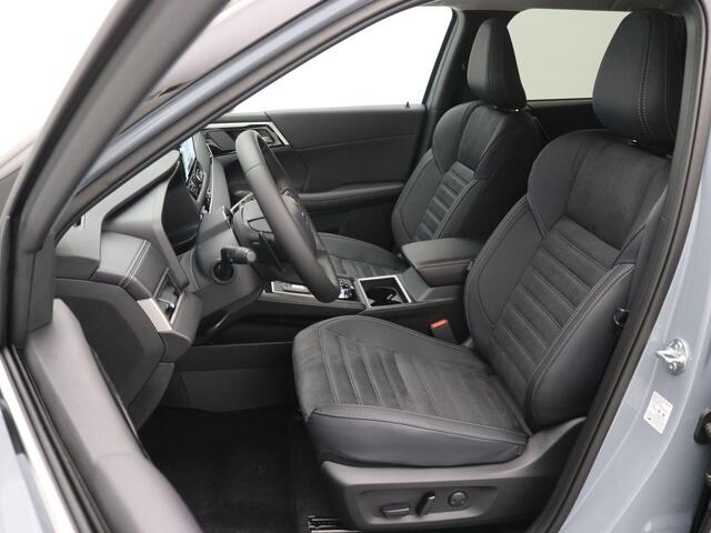 Mitsubishi OUTLANDER 2.4 PHEV First Edition / Nieuw Model 2025 / ¤ 1.000,- Early Buyer Bonus / Rijklaar ¤ 57.245,- / Elektrische Range 86 KM WLTP / 1600KG Trekgewicht / 8 Jaar Fabrieksgarantie / Snel leverbaar /