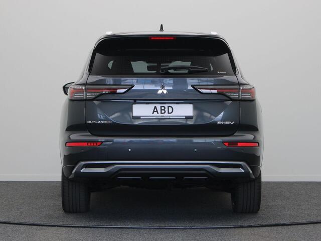 Mitsubishi OUTLANDER 2.4 PHEV Instyle+ | Nieuw model | Black Roof | Massagestoelen | Panoramadak | Stoelverkoeling | Stoelverwarming |