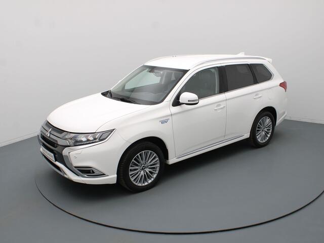 Mitsubishi OUTLANDER 2.4 240pk PHEV Intense Camera | Climate | Cruise | Parksens. v+a | Stoelverw.