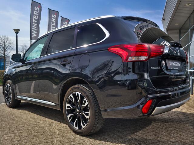 Mitsubishi OUTLANDER 2.0 PHEV Instyle+ Navi+BT+Camera ECC-Airco Cr.Control Smartkey Leder Trekhaak. Stoel+Stuurverw.