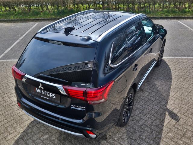 Mitsubishi OUTLANDER 2.0 PHEV Instyle+ Navi+BT+Camera ECC-Airco Cr.Control Smartkey Leder Trekhaak. Stoel+Stuurverw.
