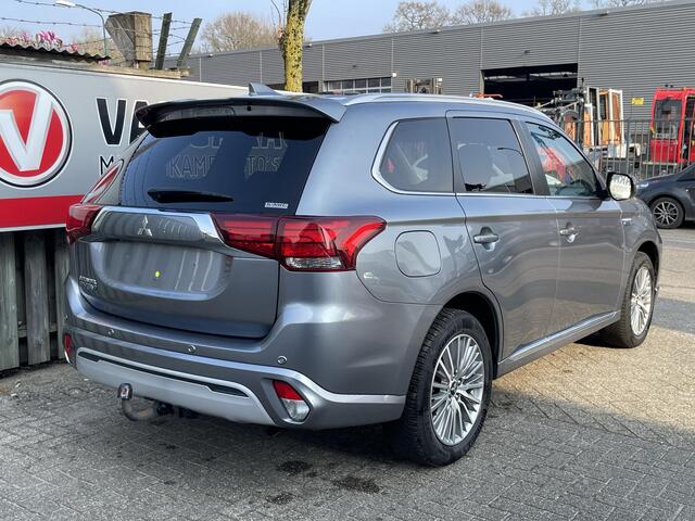Mitsubishi OUTLANDER 2.4 PHEV Intense 18"/Trekhaak/Adaptieve cruise/Dodehoek/LED/Stoelverwarming/PDC v+a/Camera/Apple Carplay & Android Auto