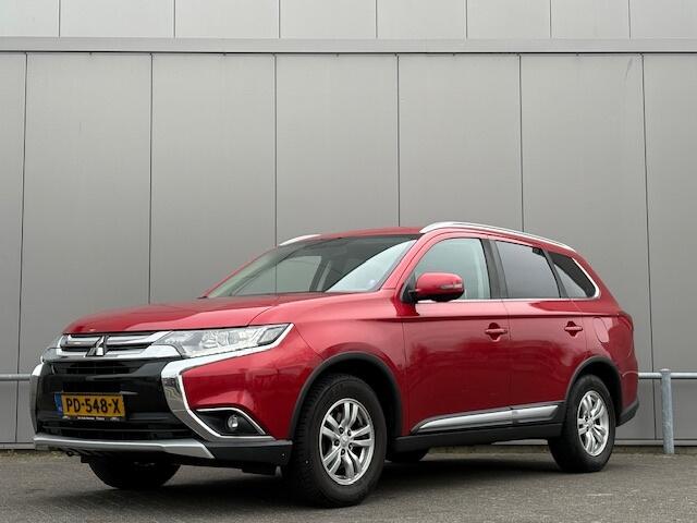 Mitsubishi OUTLANDER 2.0 - camera - trekhaak - automaat - nap - airco - cruise