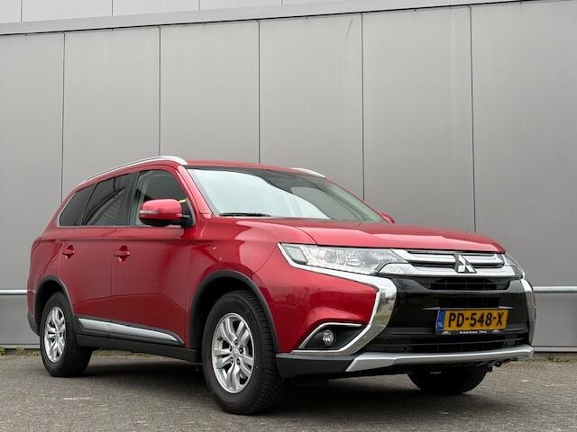 Mitsubishi OUTLANDER 2.0 - camera - trekhaak - automaat - nap - airco - cruise