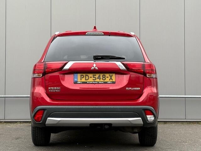 Mitsubishi OUTLANDER 2.0 - camera - trekhaak - automaat - nap - airco - cruise