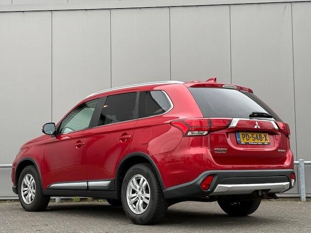 Mitsubishi OUTLANDER 2.0 - camera - trekhaak - automaat - nap - airco - cruise