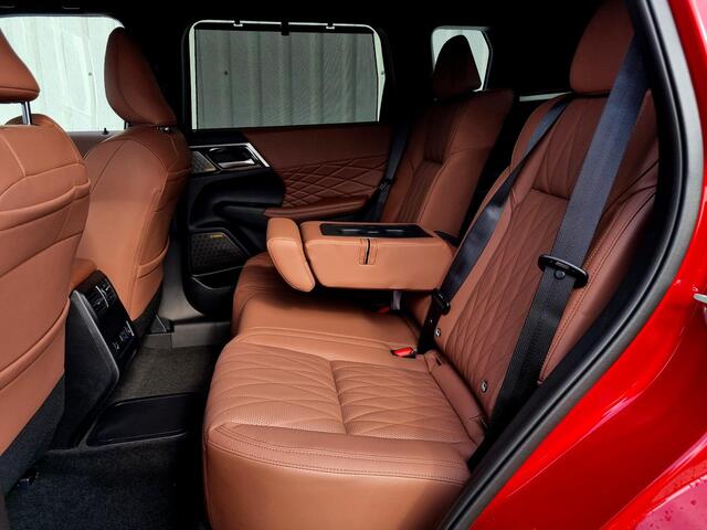 Mitsubishi OUTLANDER 2.4 PHEV Instyle+ / Nieuw Model 2025 / ¤1000,- Early Buyer Bonus / Elektrische Range 86KM WLTP / 1600KG Trekgewicht / 8 Jaar Fabrieksgarantie