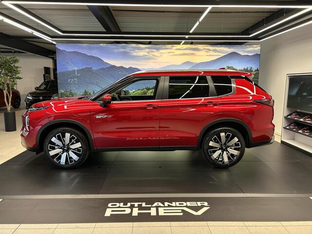 Mitsubishi OUTLANDER 2.4 PHEV First Edition