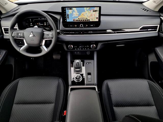 Mitsubishi OUTLANDER 2.4 PHEV Pure / ¤1000,- Early Buyer Bonus / Rijklaarprijs / Elektrische Range 86 KM WLTP / 1600KG Trekgewicht / 8 Jaar Fabrieksgarantie
