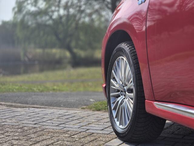 Mitsubishi OUTLANDER 2.4 PHEV Pure+