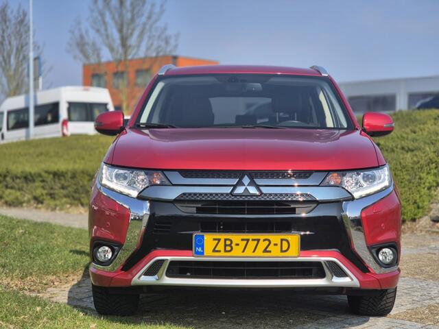 Mitsubishi OUTLANDER 2.4 PHEV Pure+