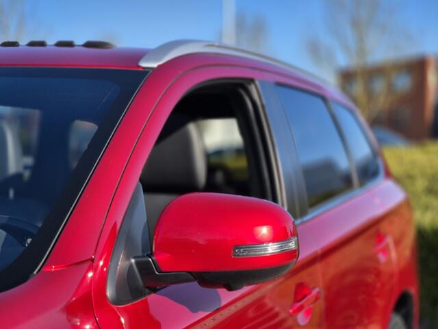 Mitsubishi OUTLANDER 2.4 PHEV Instyle
