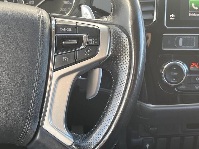 Mitsubishi OUTLANDER 2.4 PHEV Intense Automaat / Keyless / Climate control / Navigatie d.m.v. Apple carplay & Android auto / Climate control