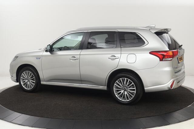 Mitsubishi OUTLANDER 2.4 PHEV Intense | Stoelverwarming | Carplay | Camera | Full LED | Half leder | Keyless | Climate control | Bluetooth | Cruise control