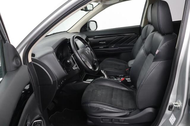 Mitsubishi OUTLANDER 2.4 PHEV Intense | Stoelverwarming | Carplay | Camera | Full LED | Half leder | Keyless | Climate control | Bluetooth | Cruise control