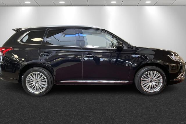 Mitsubishi OUTLANDER 2.4 PHEV Intense+