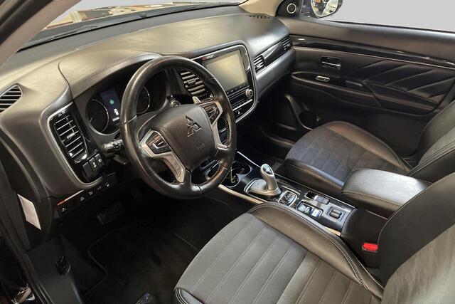 Mitsubishi OUTLANDER 2.4 PHEV Intense+