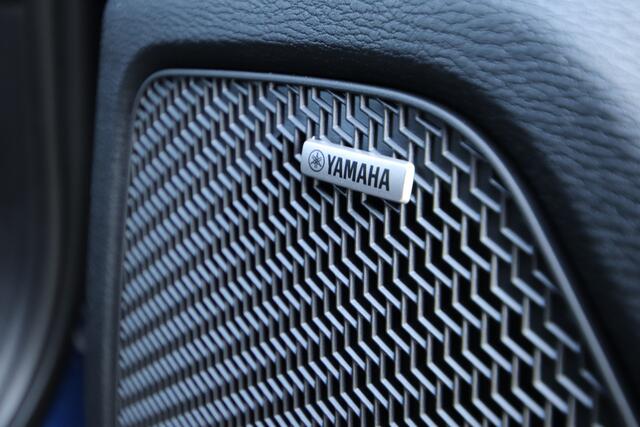 Mitsubishi OUTLANDER 2.4 PHEV First Edition Cosmic Blue
